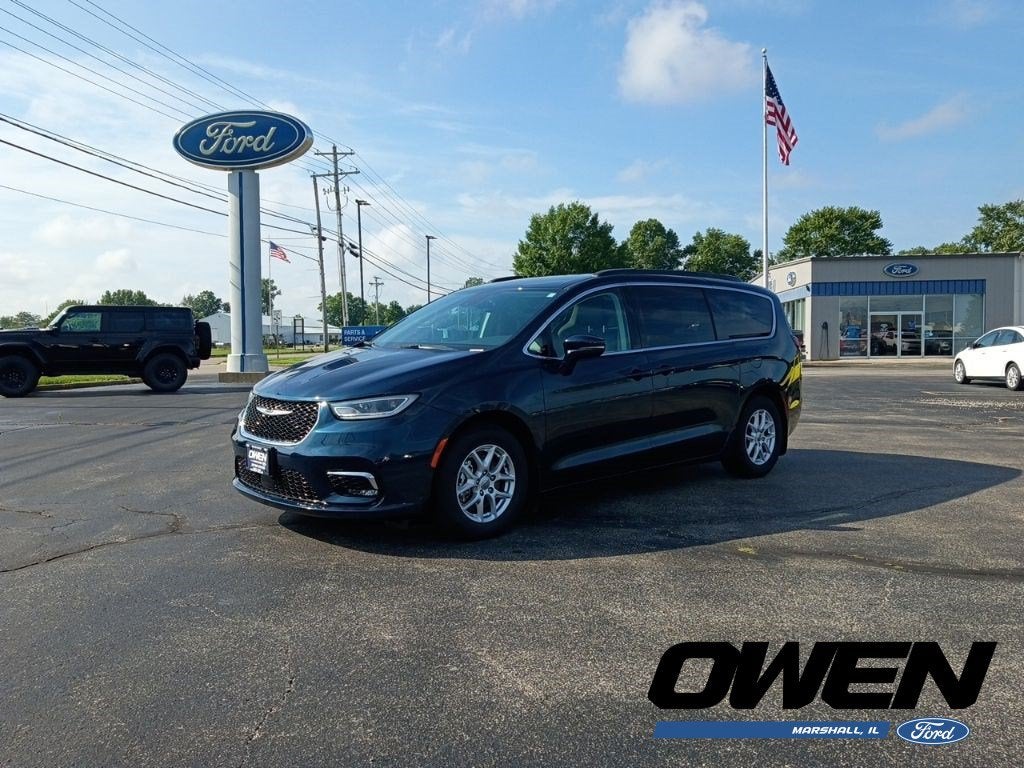 2022 Chrysler Pacifica Touring L in Fathom Blue Pearlcoat — front three-quarter view