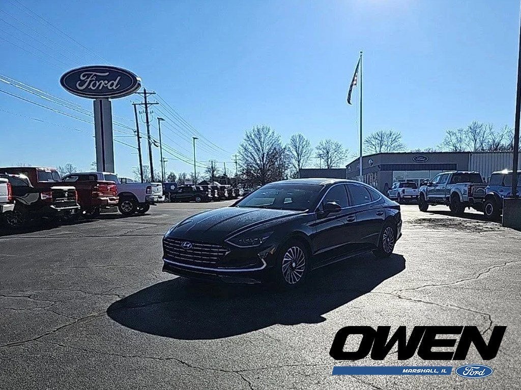 2023 Hyundai Sonata Hybrid Limited in Onyx Black — front three-quarter view